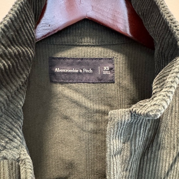 Abercrombie & Fitch green Corduroy Shirt Jacket - Picture 2 of 3
